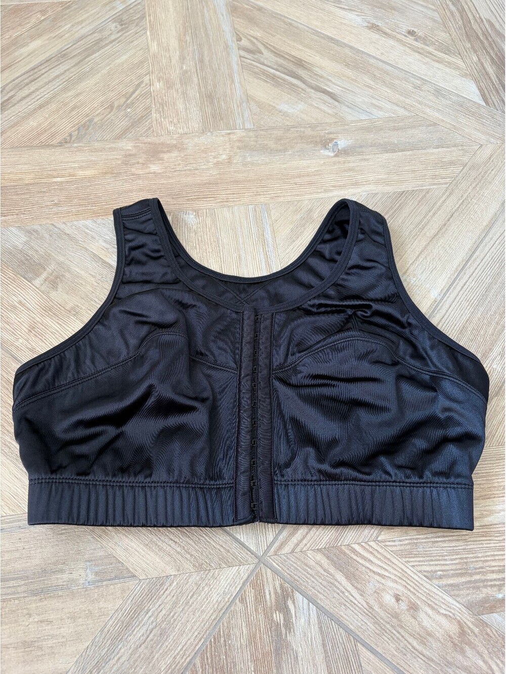 Enell Sport Hight Impact Bra Black Satin Size 3 Bust 41" - 45" Activewear